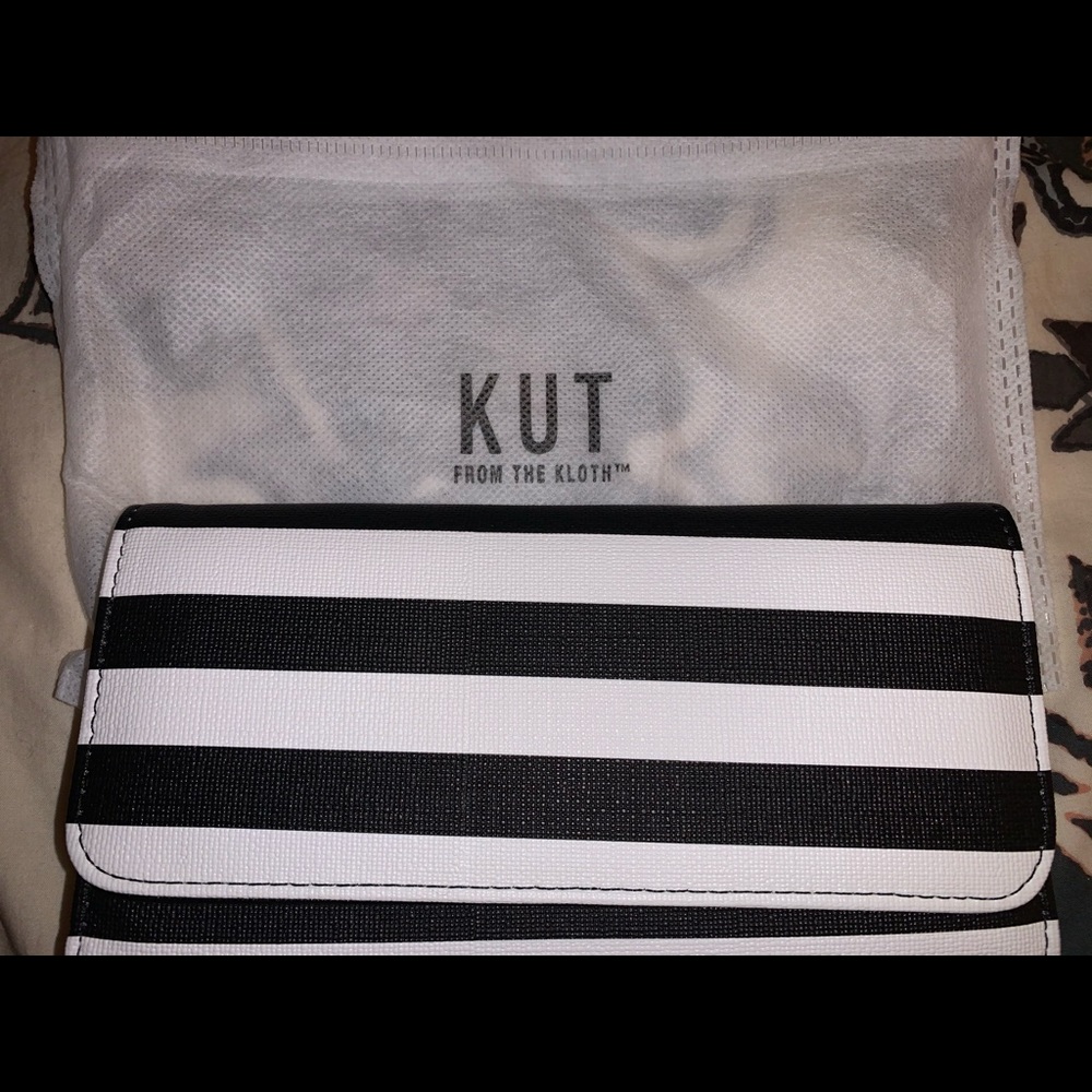 NWT Kut from the Kloth slim leather wallet